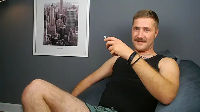 Snapshot of Mr_At_ chatting on October 28, 2025, 7:12 am Mr At  online show from October 28, 2025, 7:12 am