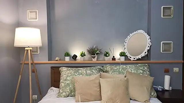 Snapshot of okerriella chatting on September 18, 2025, 1:24 pm okerriella online show from September 18, 2025, 1:24 pm