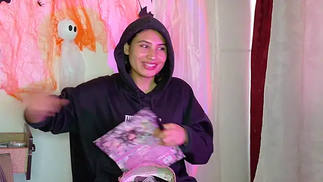 Linda andrew online show from October 17, 2025, 6:32 pm