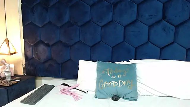 secretdream vc online show from November 5, 2025, 1:44 pm