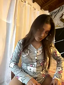 Snapshot of Harley_J_ chatting on October 21, 2025, 12:39 pm Harley J online show from October 21, 2025, 12:39 pm