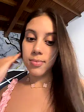 Snapshot of Harley_J_ chatting on November 27, 2025, 11:56 am Harley J online show from November 27, 2025, 11:56 am