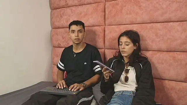 Snapshot of HellAndDante_ chatting on October 16, 2025, 9:38 pm HellAndDante  online show from October 16, 2025, 9:38 pm