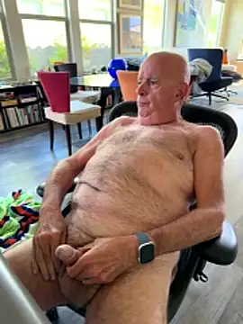 jimmy94595 online show from December 2, 2025, 9:43 pm