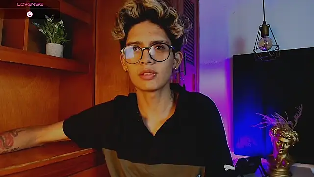Snapshot of massimo_alessandro chatting on October 15, 2025, 7:58 pm massimo alessandro online show from October 15, 2025, 7:58 pm