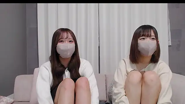  YUI CHAN  online show from October 27, 2025, 11:25 am