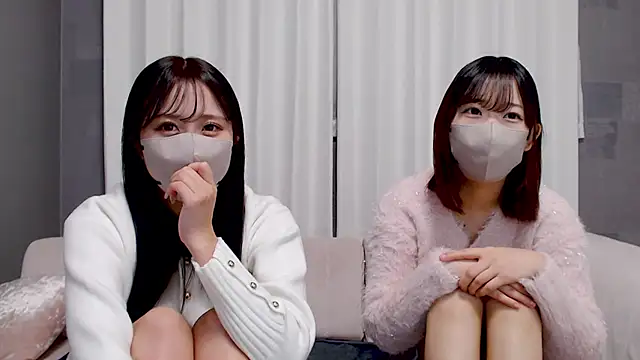  YUI CHAN  online show from December 4, 2025, 11:30 am