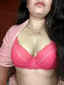 Snapshot of CUTE-PX chatting on November 11, 2025, 5:18 am CUTE-PX online show from November 11, 2025, 5:18 am