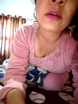 Snapshot of CUTE-PX chatting on November 29, 2025, 3:09 am CUTE-PX online show from November 29, 2025, 3:09 am