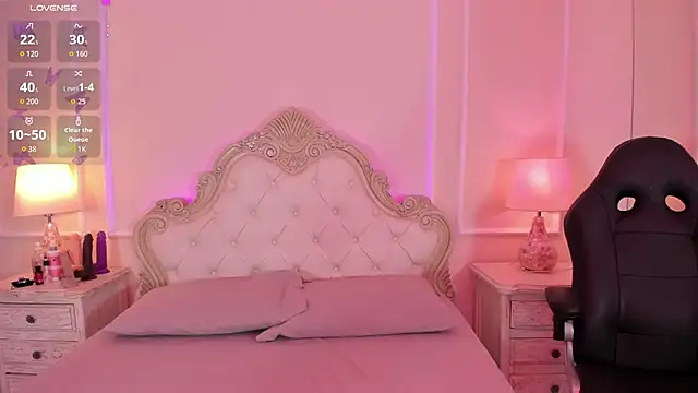 AmyBlackwood online show from October 7, 2025, 7:44 pm