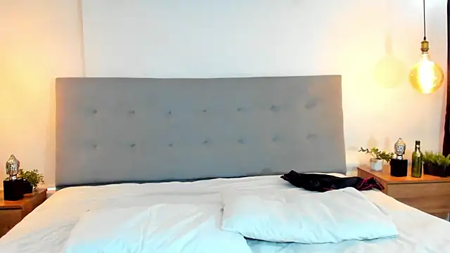 Snapshot of Luna_Claire chatting on October 25, 2025, 3:40 pm Luna Claire online show from October 25, 2025, 3:40 pm