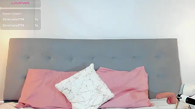 Snapshot of Luna_Claire chatting on November 16, 2025, 2:44 pm Luna Claire online show from November 16, 2025, 2:44 pm