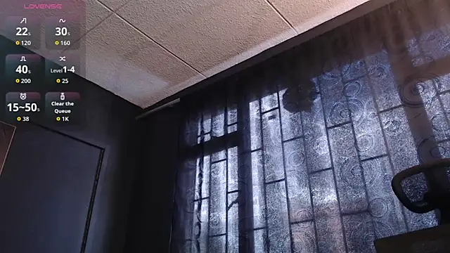 Snapshot of PaulEvens chatting on October 30, 2025, 7:03 pm PaulEvens online show from October 30, 2025, 7:03 pm