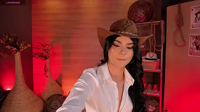 Snapshot of MiaLaurence chatting on October 20, 2025, 8:09 pm MiaLaurence online show from October 20, 2025, 8:09 pm