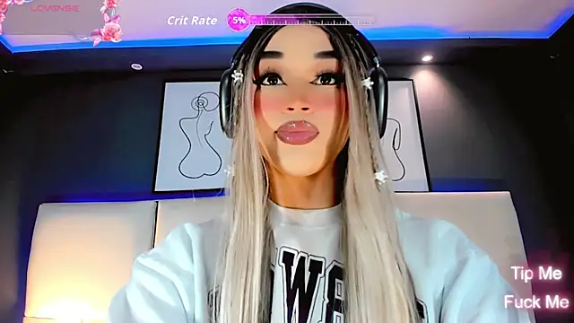 Valeriasmiithh online show from September 16, 2025, 8:32 pm