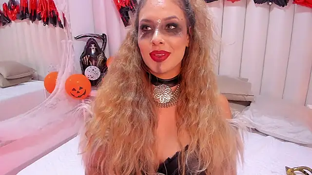 Snapshot of CataRicci chatting on October 31, 2025, 7:15 pm CataRicci online show from October 31, 2025, 7:15 pm