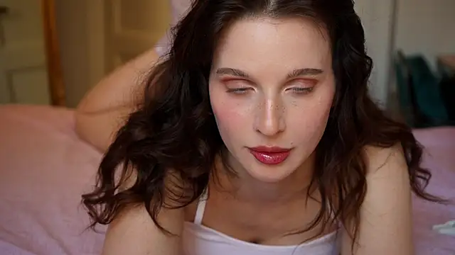 ellaa91 online show from November 15, 2025, 1:40 pm