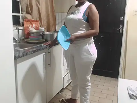 Snapshot of CouplesX96xx chatting on November 2, 2025, 4:53 pm CouplesX96xx online show from November 2, 2025, 4:53 pm