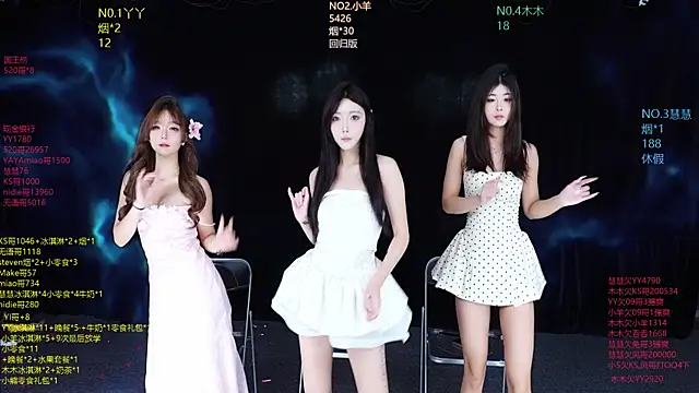 Snapshot of EYgirl222 chatting on November 12, 2025, 8:37 am EYgirl222 online show from November 12, 2025, 8:37 am