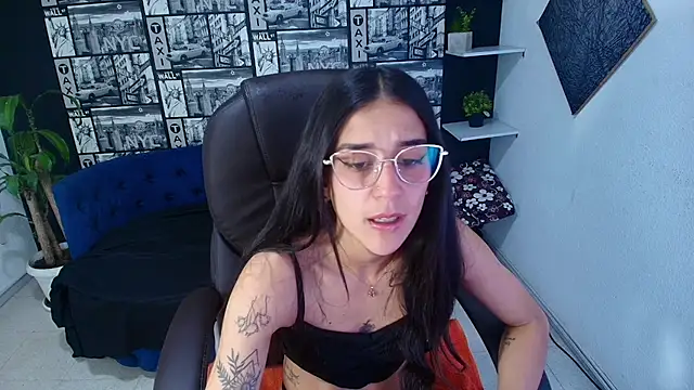 DanielaMonroe online show from December 15, 2025, 8:46 pm