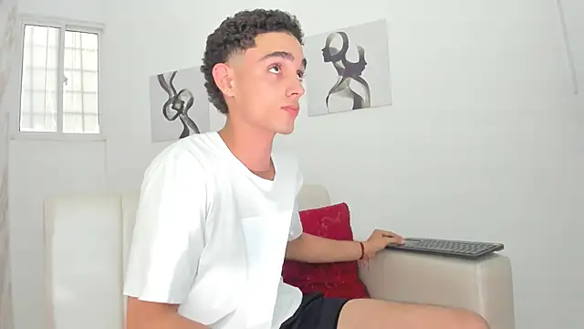 Snapshot of nathan_shimmer chatting on October 1, 2025, 9:10 pm nathan shimmer online show from October 1, 2025, 9:10 pm