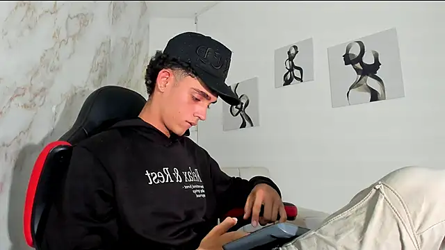 Snapshot of nathan_shimmer chatting on October 8, 2025, 9:12 pm nathan shimmer online show from October 8, 2025, 9:12 pm