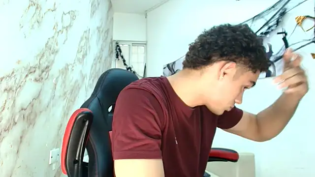 Snapshot of nathan_shimmer chatting on October 29, 2025, 12:29 pm nathan shimmer online show from October 29, 2025, 12:29 pm