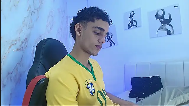 Snapshot of nathan_shimmer chatting on November 5, 2025, 1:00 pm nathan shimmer online show from November 5, 2025, 1:00 pm