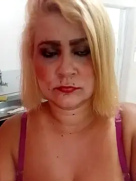 Snapshot of flavinhasensual chatting on November 18, 2025, 12:27 am flavinhasensual online show from November 18, 2025, 12:27 am