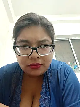 Elie couple143 online show from November 26, 2025, 11:50 pm