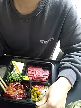 Snapshot of K_istp chatting on November 12, 2025, 11:10 am K istp online show from November 12, 2025, 11:10 am