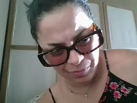 ITALIANASISIXX online show from September 14, 2025, 4:06 pm