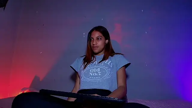 Snapshot of m_rosee chatting on November 7, 2025, 12:27 pm m rosee online show from November 7, 2025, 12:27 pm