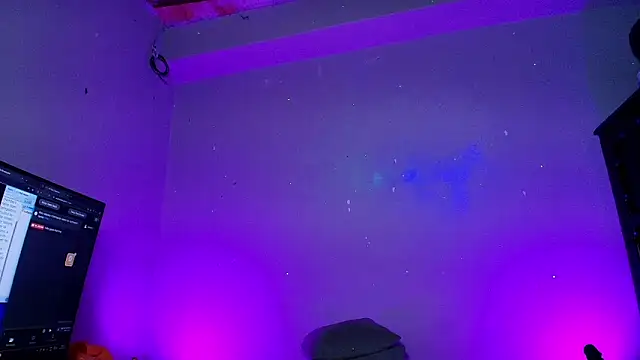 Snapshot of m_rosee chatting on November 18, 2025, 12:20 pm m rosee online show from November 18, 2025, 12:20 pm