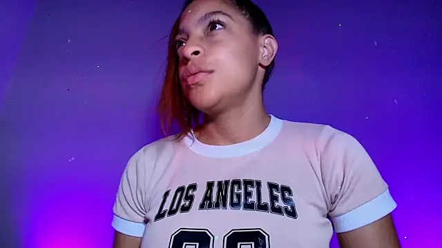 Snapshot of m_rosee chatting on November 27, 2025, 12:18 pm m rosee online show from November 27, 2025, 12:18 pm