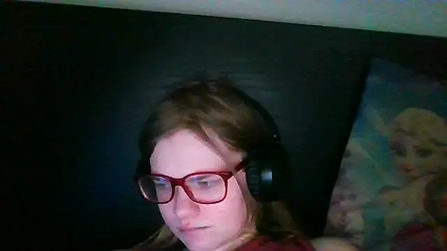 Moonolighta online show from December 1, 2025, 12:43 pm