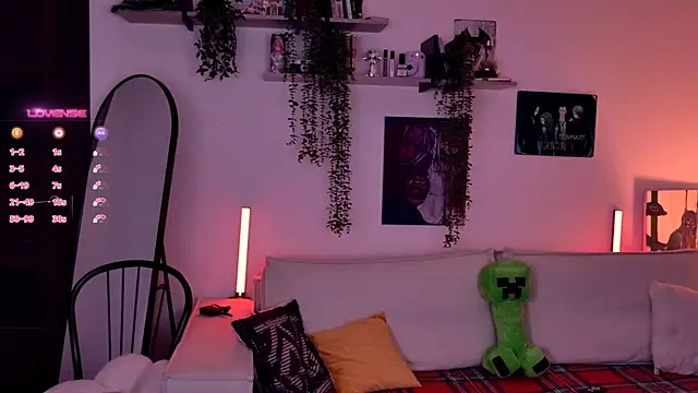 Snapshot of Lollyshy chatting on November 22, 2025, 9:19 am Lollyshy online show from November 22, 2025, 9:19 am