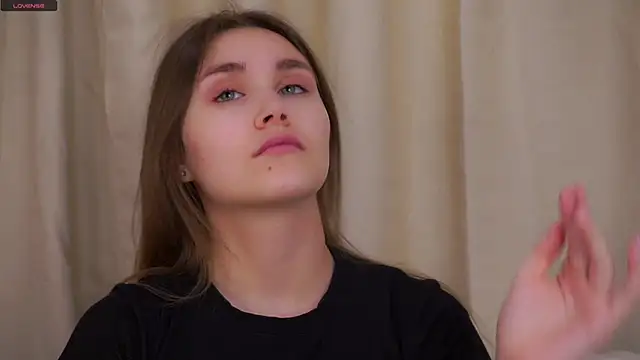 EthalFlowers online show from December 16, 2025, 11:32 pm