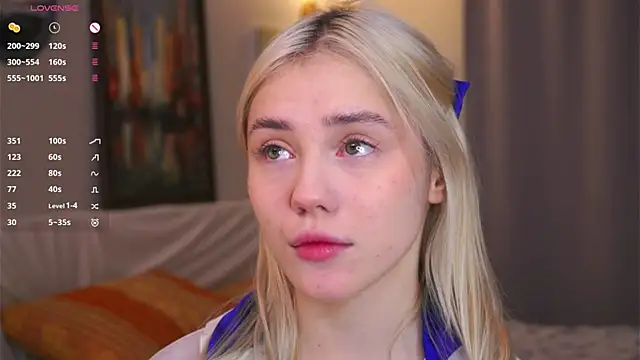 LilianBenskin online show from December 1, 2025, 5:23 am