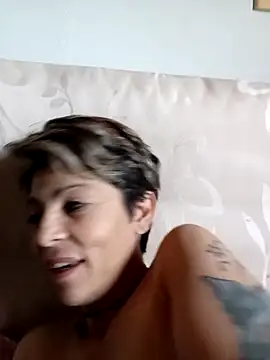 Lulypsicologasexual online show from December 4, 2025, 1:42 pm