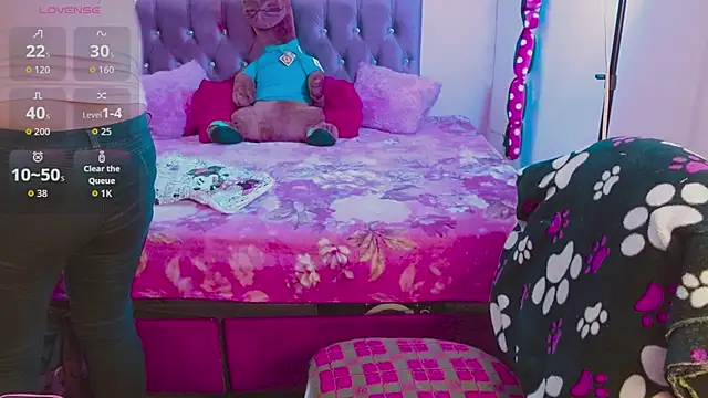 Snapshot of Estrella__sex chatting on October 5, 2025, 8:07 pm Estrella sex online show from October 5, 2025, 8:07 pm