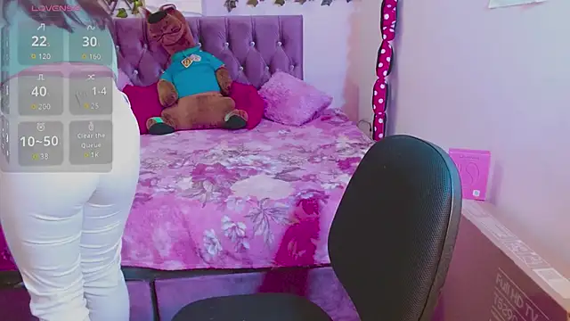 Snapshot of Estrella__sex chatting on October 21, 2025, 8:09 pm Estrella sex online show from October 21, 2025, 8:09 pm