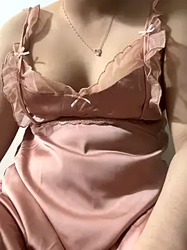 Snapshot of SiennaQueen18 chatting on November 21, 2025, 2:38 pm SiennaQueen18 online show from November 21, 2025, 2:38 pm