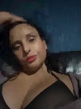 Snapshot of Angelaarayexx chatting on October 27, 2025, 12:15 am Angelaarayexx online show from October 27, 2025, 12:15 am