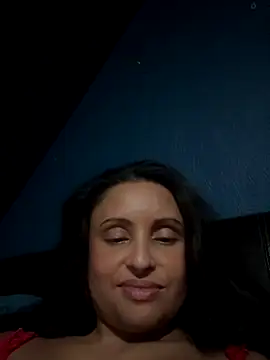 Snapshot of Angelaarayexx chatting on December 13, 2025, 10:26 pm Angelaarayexx online show from December 13, 2025, 10:26 pm