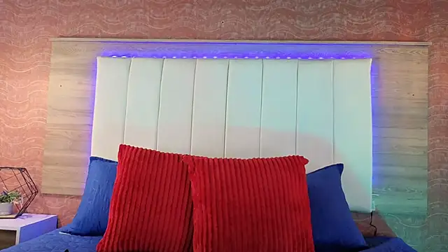 AgnesIvanova online show from November 17, 2025, 6:35 pm