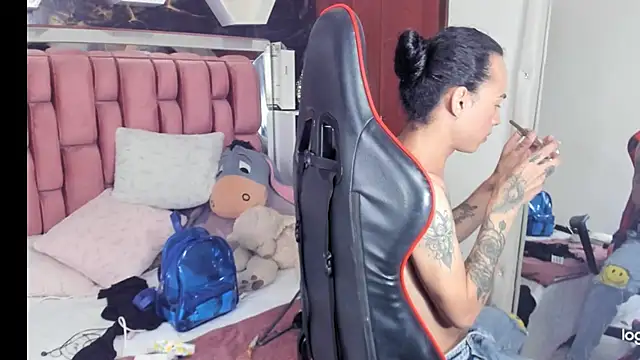 Snapshot of sara_slut21 chatting on February 4, 2025, 8:38 pm sara slut21 online show from February 4, 2025, 8:38 pm