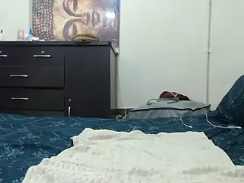 Snapshot of VoluptuousXX5 chatting on October 10, 2025, 4:55 am VoluptuousXX5 online show from October 10, 2025, 4:55 am