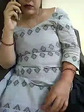 Snapshot of Diya-Sharmaa chatting on October 15, 2025, 4:56 am Diya-Sharmaa online show from October 15, 2025, 4:56 am