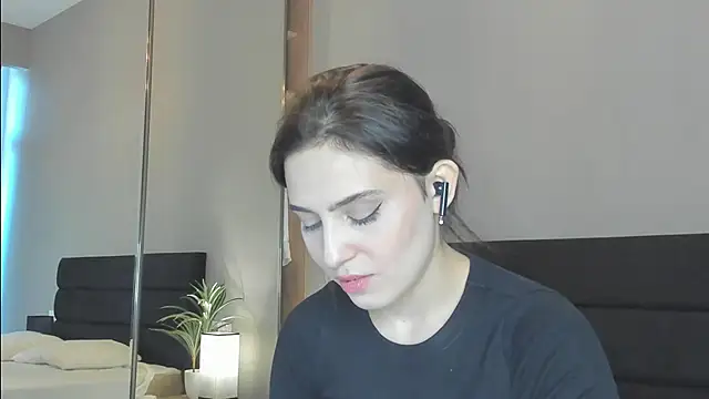 Snapshot of Forever_Smiler chatting on October 22, 2025, 9:20 am Forever Smiler online show from October 22, 2025, 9:20 am